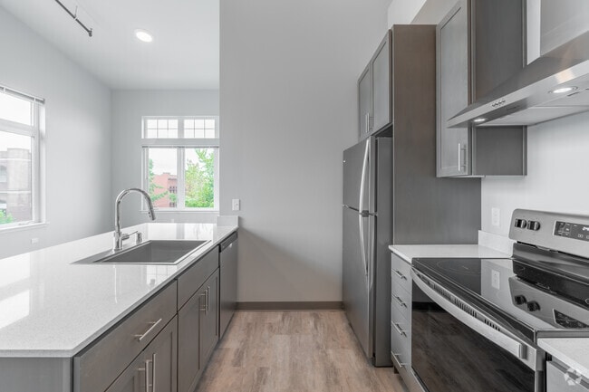 2BR, 2BA - 1112SF - Kitchen - Opera House