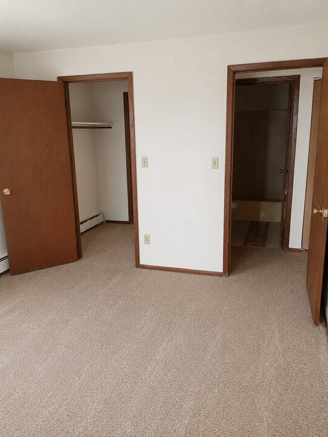 Photo - Spacious 2BR Apartment | Heat Included | Kenosha Location Unit 4031-6