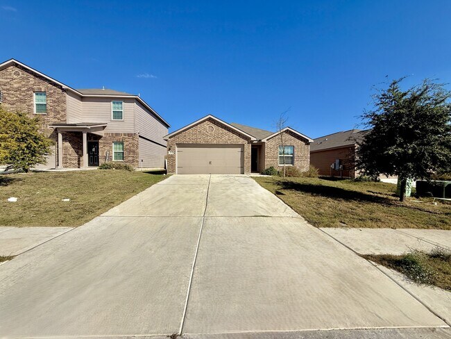 Photo - 212 Allington Cir