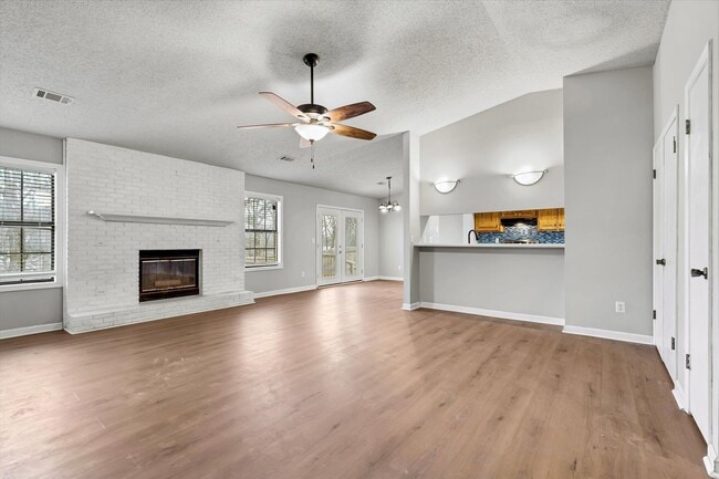 Photo - 3 Bed • 2 Bath • Valley View School District