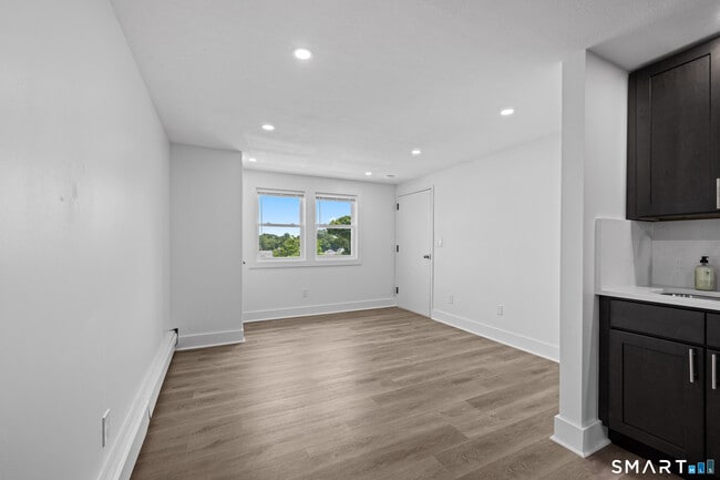 Photo - 149 Garfield Ave