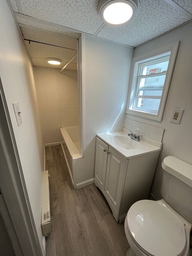 Photo - 568 S Main St Unit 568 2nd F Apartment 2