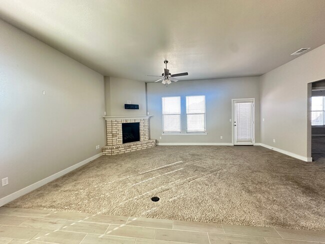 Photo - 2409 Husk St