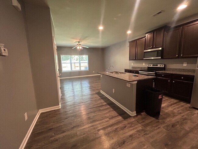 Photo - 6125 Oakley Rd