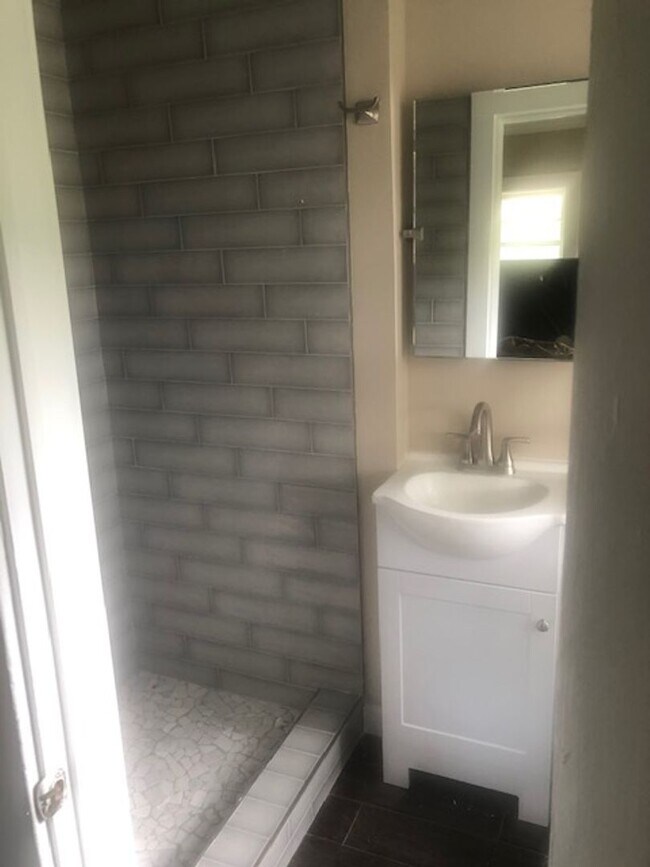 Photo - 1613 11th St