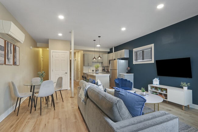 Building Photo - 4934 Kingston Ave Unit ID1366948P