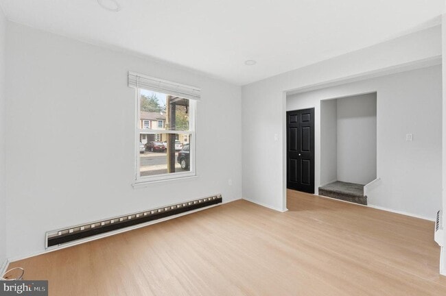 Photo - 548 Loch Lomond Dr