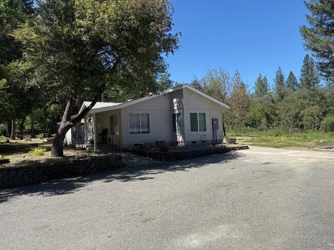 Photo - 399 Senger Rd