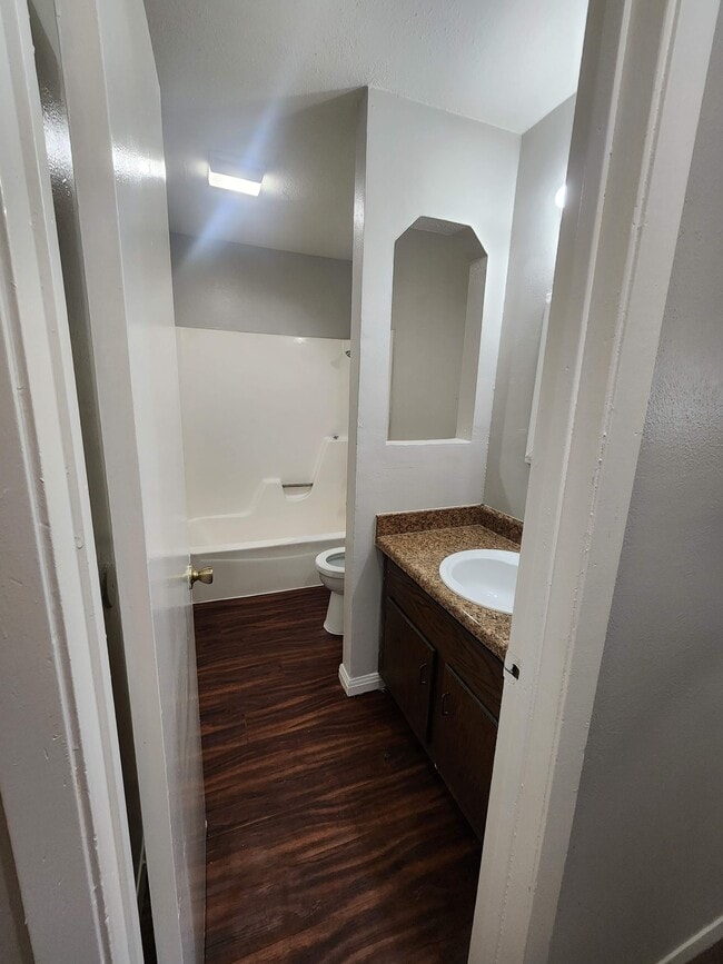 Photo - 6916 Pondsdale Ln