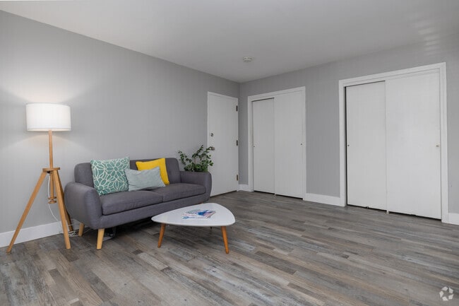 Renovated Studio | Living Room