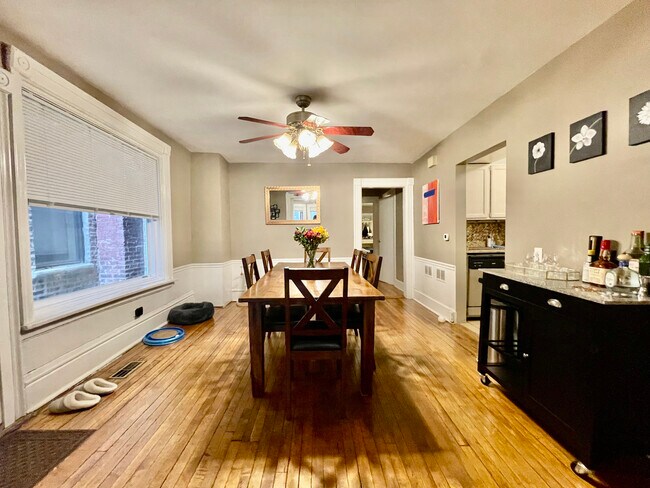 Photo - 2050 N Bissell St Unidad 1