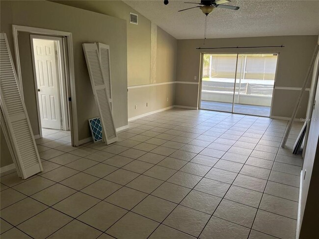 Photo - 1465 Tiverton Dr