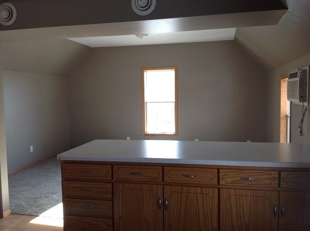 Photo - 221 E James St