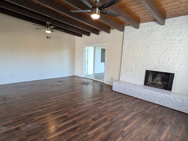 Photo - 5209 Hewlett Dr