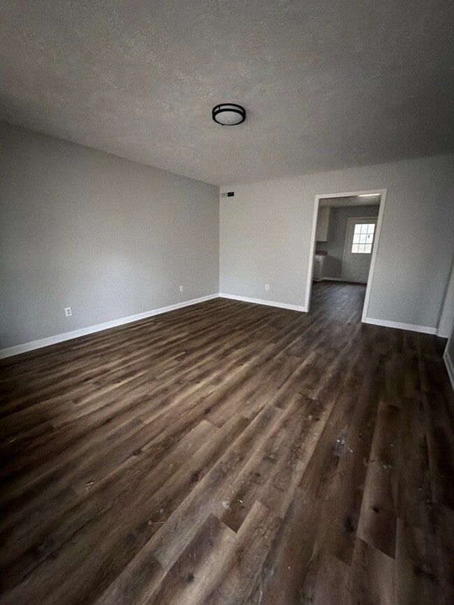 Photo - 315 N Bond Ave