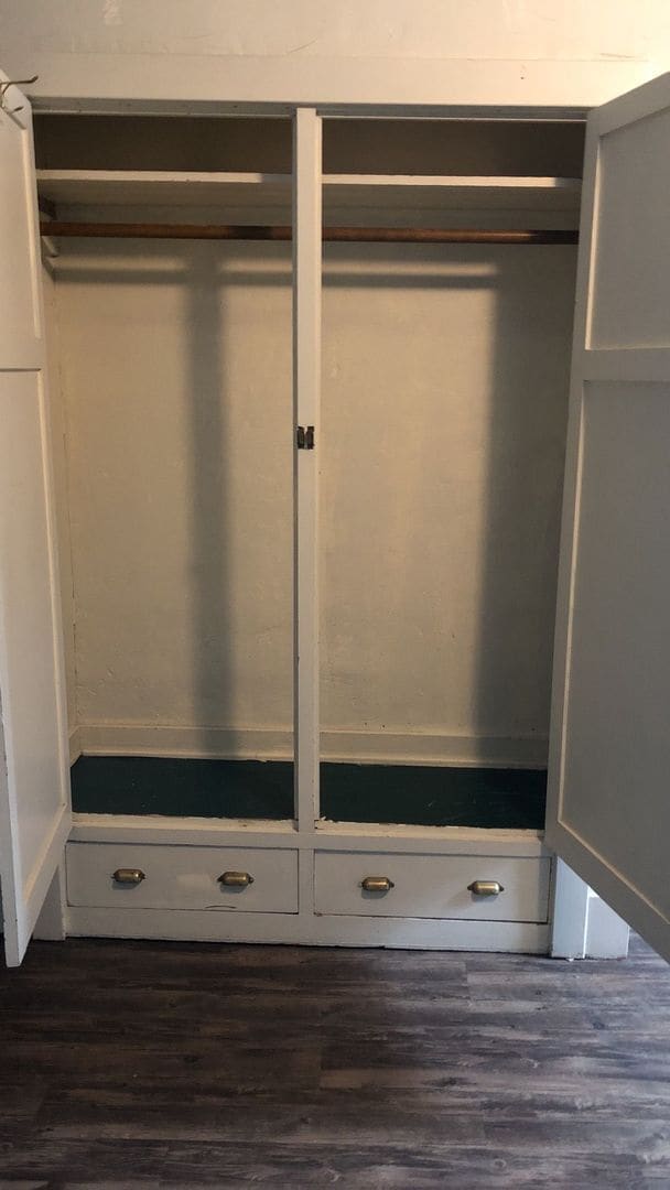 Photo - 325 NE Whitman St