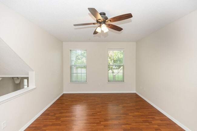 Photo - 3-story, 3/3.5, updated, townhome in the h...