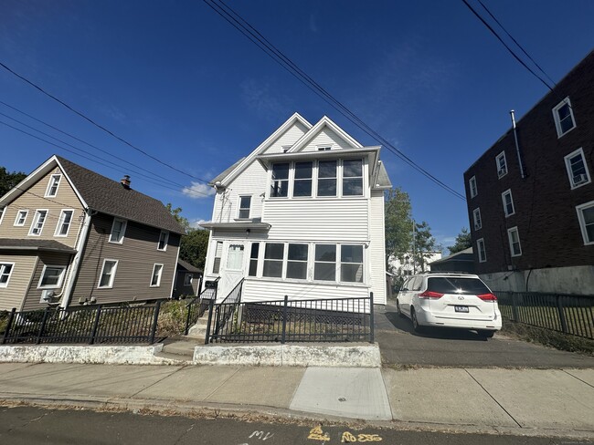 Photo - 7 Hill St Unit 1