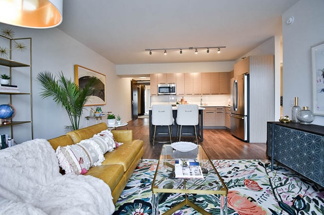 Building Photo - 19 S Halsted St