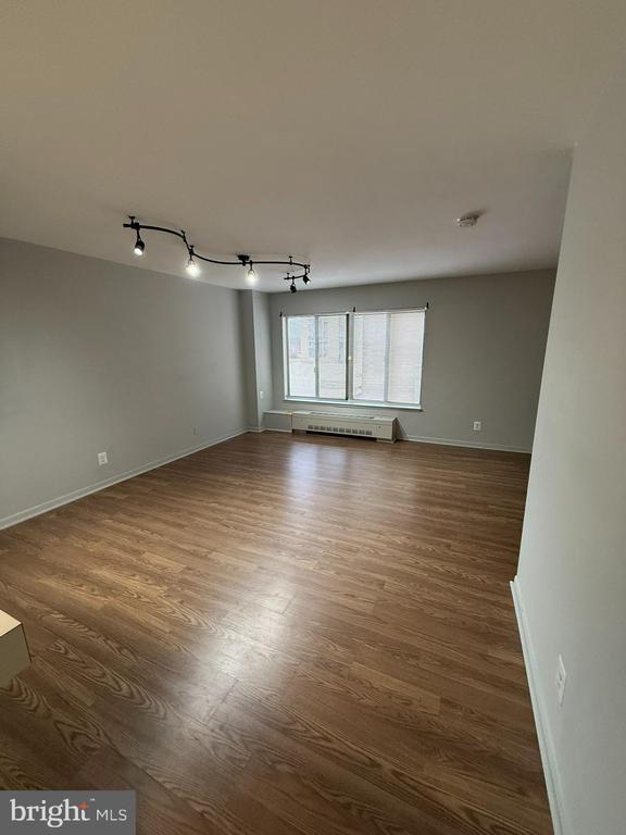 Photo - 3100 S Manchester St Unidad 333