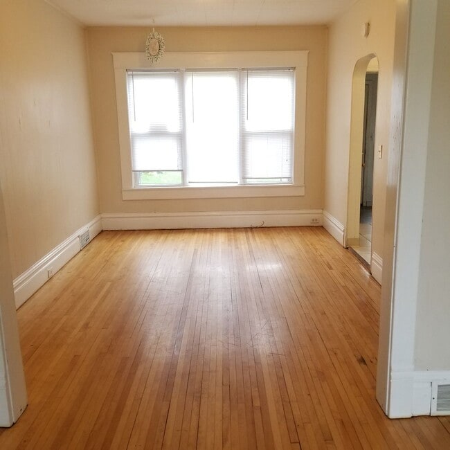 Photo - AVAILABLE AUGUST- Beautiful 3 Bed, 1 Bath Home