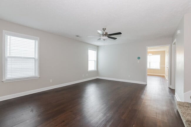 Photo - 1516 Beaconcrest Cir