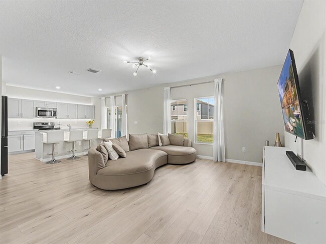 7587 Starflower Wy