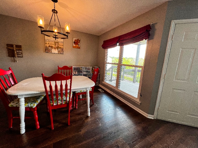 Photo - 2731 Smith Springs Rd