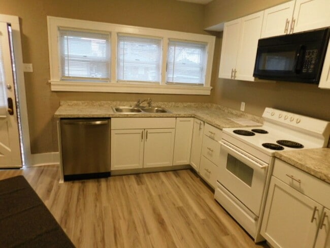 Photo - 3100-3102 Linden Avenue Unit 3102
