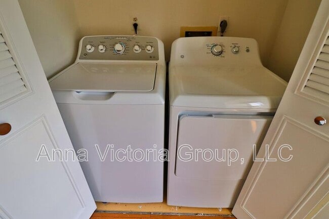 Photo - 229 Red Jade Dr