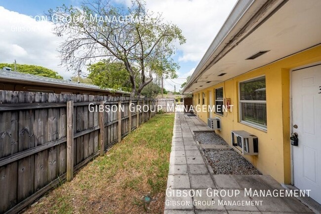 Photo - 1808 SW 11th Ct Unit 4