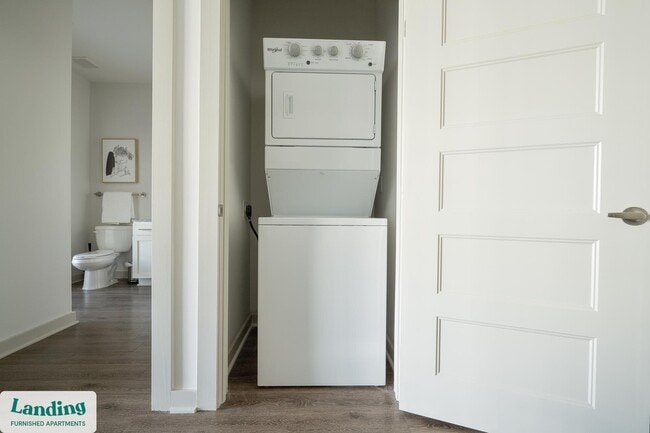 Photo - 340 W 25th St Unidad 1213