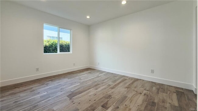 Photo - 1346 Fraser Ave