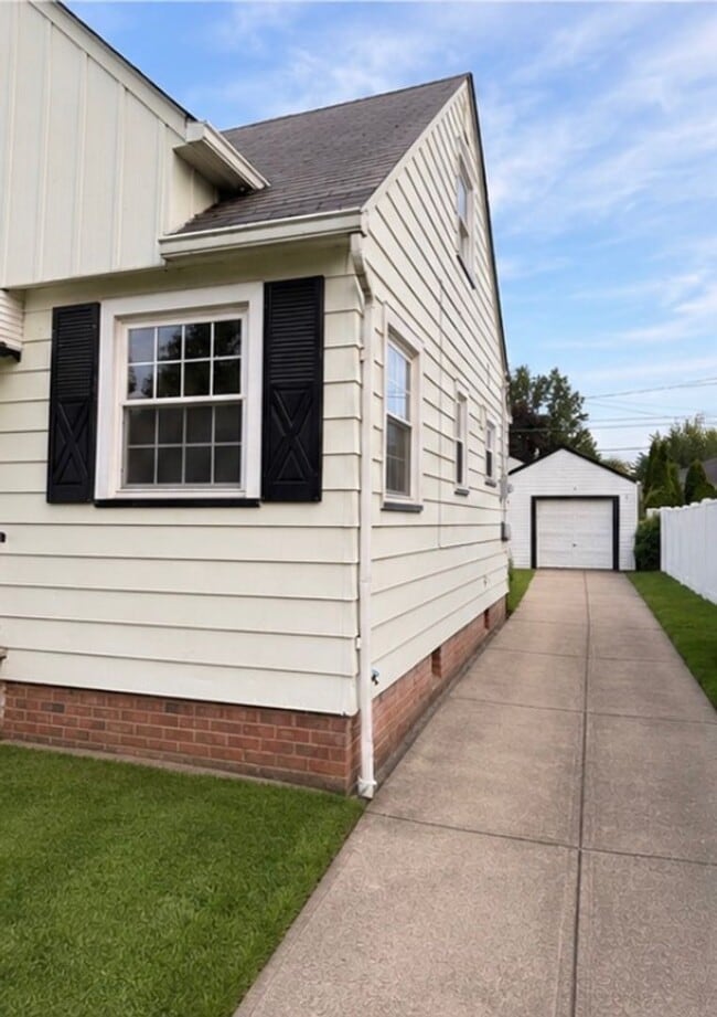 Photo - 5503 Allanwood Rd