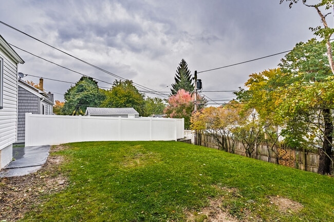 Photo - 531 Spencer Rd