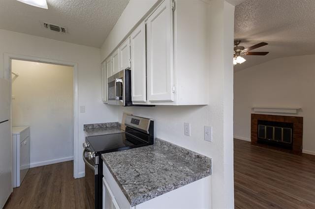 Photo - 741 Woodland Ct