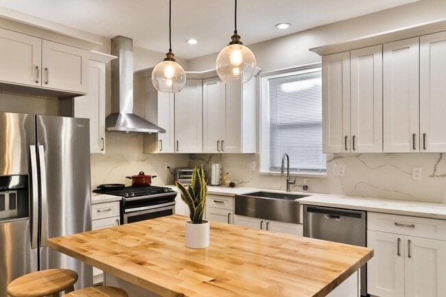 Photo - 6105 Waterman Blvd Unit 6105
