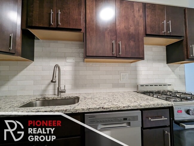 Photo - 456 W Barry Ave Unit 5