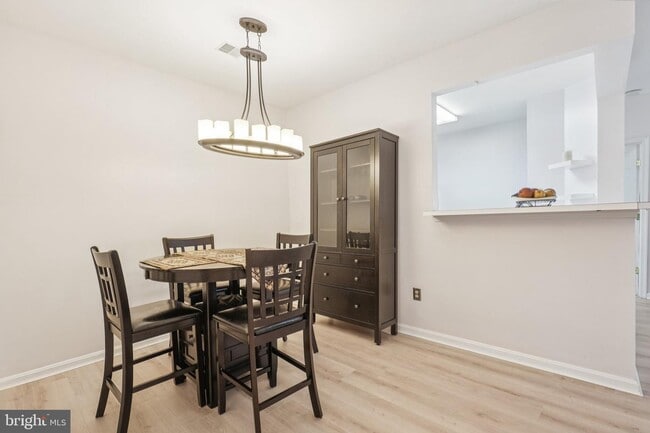 Photo - 11322 Westbrook Mill Ln Unit 204