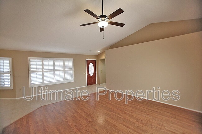 Photo - 14735 W Buttonwood Dr