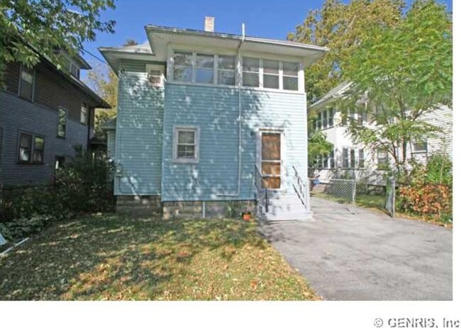 Photo - 27 Ravenwood Ave