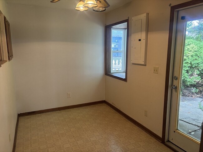 Photo - 269 Jacolyn Dr NW
