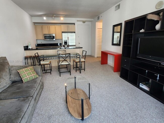 Building Photo - 1111 SW 1st Ave Unit 1221-N