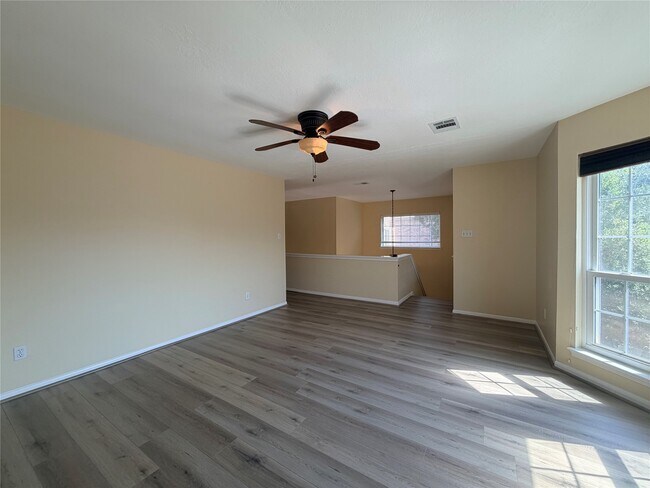 Photo - 12211 Meadow Crest Ct