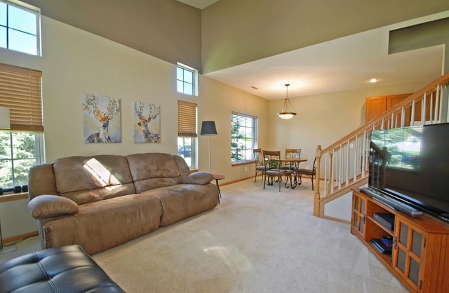 Photo - 140 Bridgewater Trl