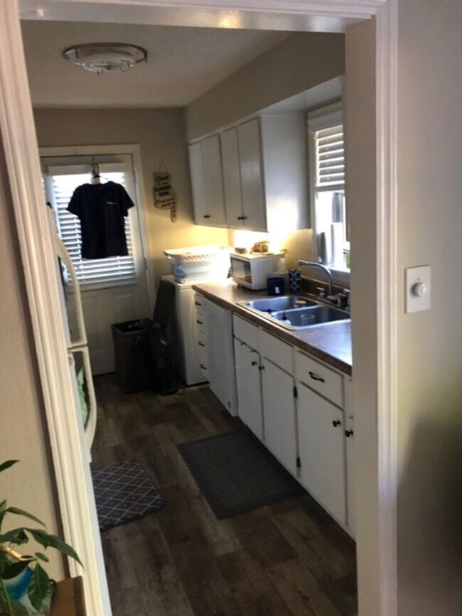 Photo - 3BD/1.5BA Home located in Colonial Acres!