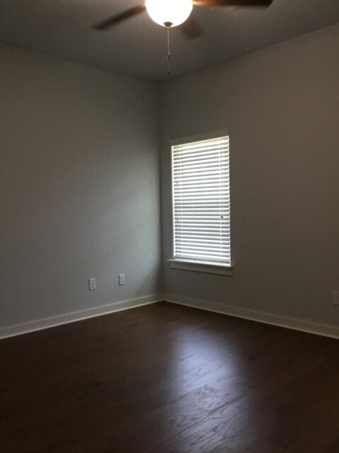 Photo - 3802 SW Peachwood Dr