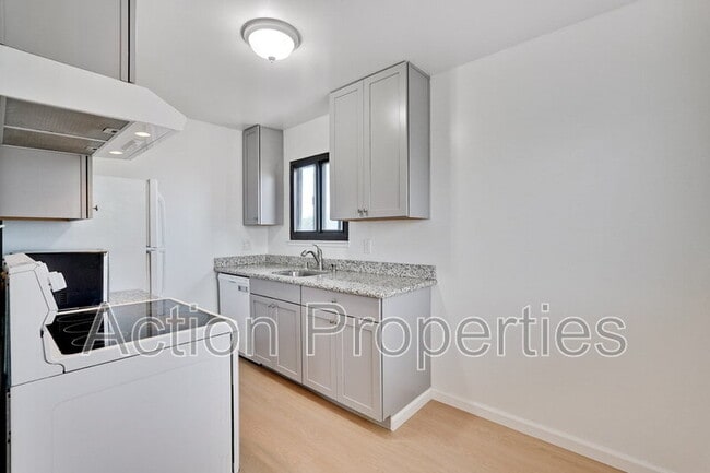 709 6th Ave
