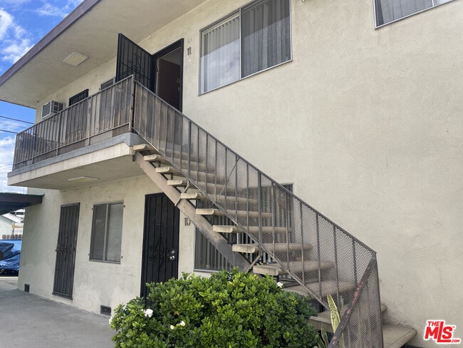 Photo - 1148 N Commonwealth Ave Unidad #11
