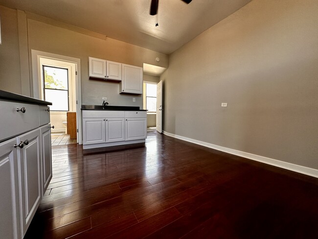 Photo - 3201 S Morgan St Apartments Unit 3R